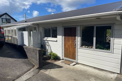Photo of property in 2 Bryers Place, Bayview, Auckland, 0629