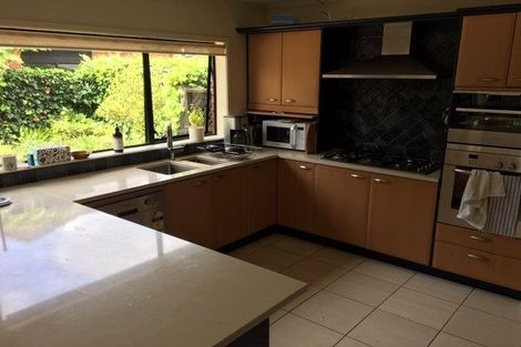 Photo of property in 2/2 Dallinghoe Crescent, Milford, Auckland, 0620