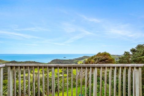 Photo of property in 66 Constable Road, Muriwai, Waimauku, 0881