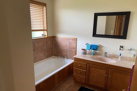 Photo of property in 12 Grove Avenue, Weston, Oamaru, 9401