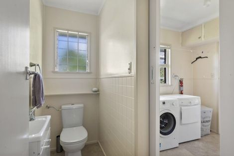 Photo of property in 11 Beverley Crescent, Hillcrest, Hamilton, 3216