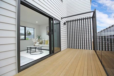 Photo of property in 58e Friesian Drive, Mangere, Auckland, 2022