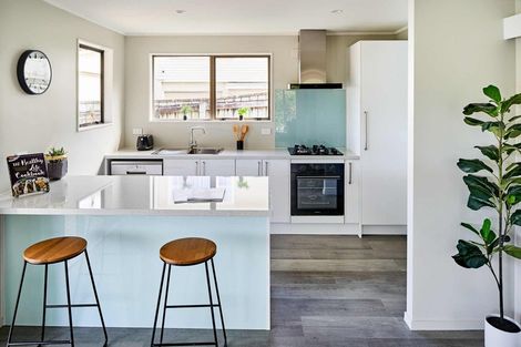 Photo of property in 2 Gainsborough Grove, Belmont, Lower Hutt, 5010