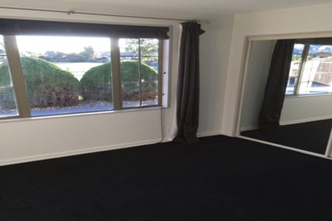 Photo of property in 32 Kotuku Crescent, Woolston, Christchurch, 8023