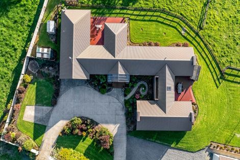 Photo of property in 1058 Mangorei Road, Mangorei, New Plymouth, 4371