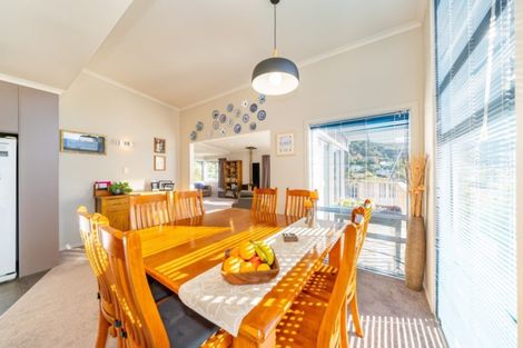 Photo of property in 40 Sunbrae Drive, Silverstream, Upper Hutt, 5019