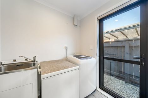 Photo of property in 1 Taraiti Crescent, Kenepuru, Porirua, 5022