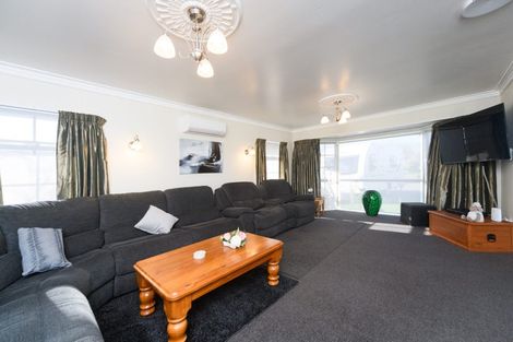 Photo of property in 44 Pencarrow Street, Highbury, Palmerston North, 4412