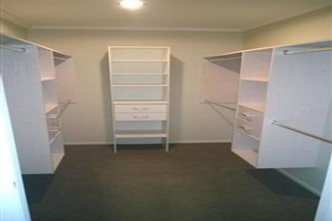 Photo of property in 28 Bur Oak Terrace, Schnapper Rock, Auckland, 0632