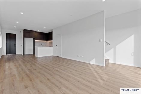 Photo of property in 51 Whare Kauri Road, Papakura, 2110