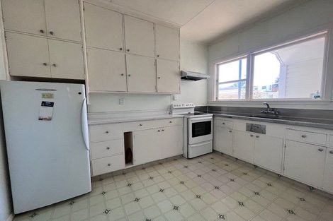 Photo of property in 185 Knights Road, Hutt Central, Lower Hutt, 5011