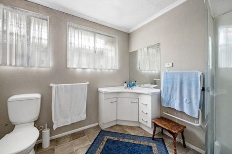 Photo of property in 1 Monterey Place, Totara Park, Upper Hutt, 5018