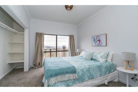 Photo of property in 74 Barnes Drive, Caversham, Dunedin, 9011