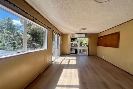 Photo of property in 39 Cambridge Terrace, Papatoetoe, Auckland, 2025