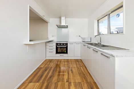 Photo of property in 1/30 Coles Crescent, Papakura, 2110