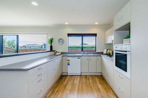 Photo of property in 19 Manhattan Court, Paraparaumu Beach, Paraparaumu, 5032