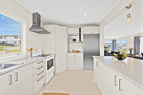 Photo of property in 8 Kotuku Place, Snells Beach, 0920