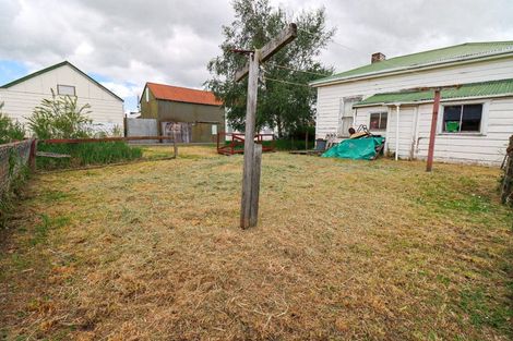 Photo of property in 17 Allardice Street, Dannevirke, 4930