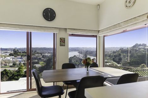 Photo of property in 6 Hipango Terrace, Durie Hill, Whanganui, 4500