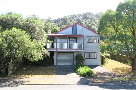 Photo of property in 21 Hartford Crescent, Totara Park, Upper Hutt, 5018