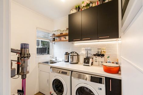 Photo of property in 16 Urlich Drive, Ranui, Auckland, 0612