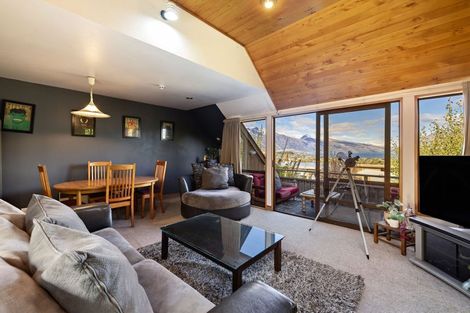 Photo of property in 14 Earnslaw Terrace, Queenstown, 9300