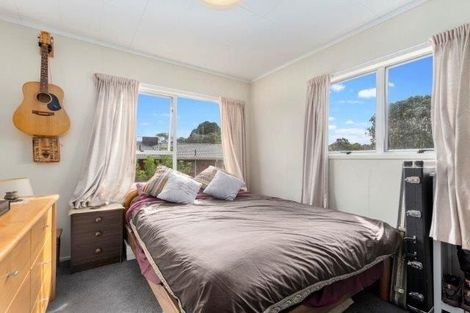 Photo of property in 13 Banksia Place, Goodwood Heights, Auckland, 2105