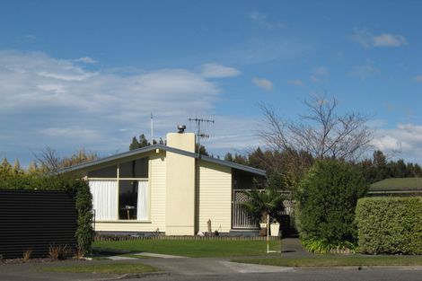 Photo of property in 27 Henley Crescent, Pirimai, Napier, 4112