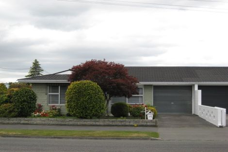 Photo of property in 2/132 Roydvale Avenue, Burnside, Christchurch, 8053