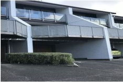 Photo of property in 3/17 Pannill Place, Oteha, Auckland, 0632