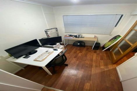 Photo of property in 13 Hatherlow Street, Glenfield, Auckland, 0629