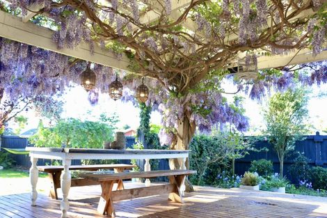 Photo of property in 42 Middlepark Road, Sockburn, Christchurch, 8042