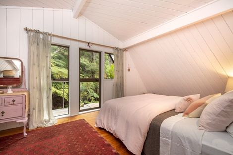 Photo of property in 16 Major Bridge Drive, Russell, 0272