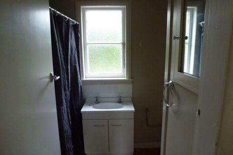 Photo of property in 16 Stirling Crescent, Hokowhitu, Palmerston North, 4410