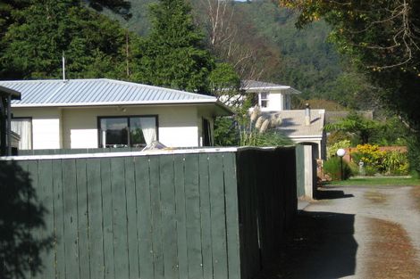Photo of property in 16a Kairimu Street, Stokes Valley, Lower Hutt, 5019