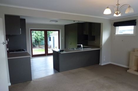 Photo of property in 16 Stirling Crescent, Hokowhitu, Palmerston North, 4410