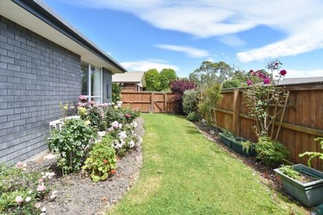 Photo of property in 1/35 Laing Crescent, Heathcote Valley, Christchurch, 8022