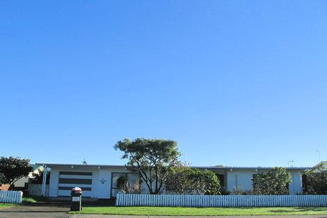 Photo of property in 55 Arawhata Road, Paraparaumu, 5032