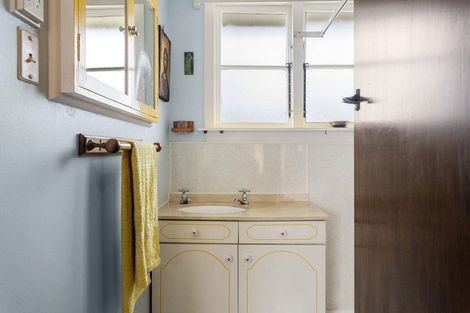 Photo of property in 10 Cheam Street, Dallington, Christchurch, 8061