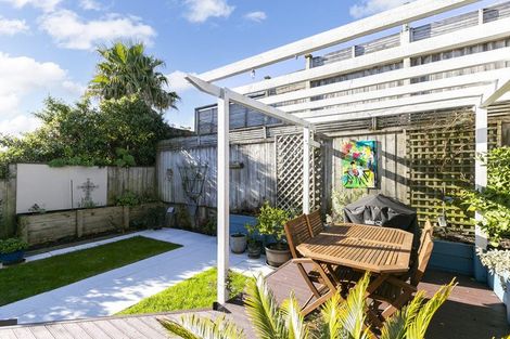 Photo of property in 2a Princess Street, Newtown, Wellington, 6021