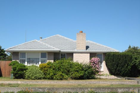 Photo of property in 46 Bickerton Street, Wainoni, Christchurch, 8061