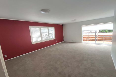 Photo of property in 2 King Richard Place, Browns Bay, Auckland, 0630