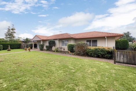 Photo of property in 126 Collins Road, Melville, Hamilton, 3206