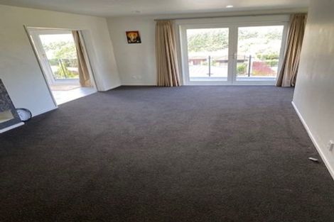 Photo of property in 43 Tongariro Drive, Aotea, Porirua, 5024