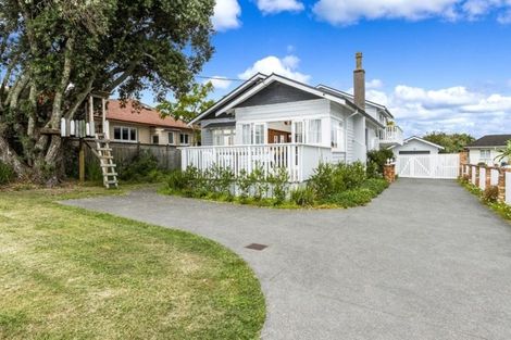 Photo of property in 53 Aramoana Avenue, Devonport, Auckland, 0624