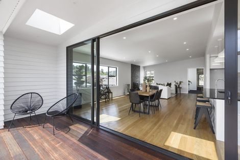 Photo of property in 7b Montrose Place, Highlands Park, New Plymouth, 4312