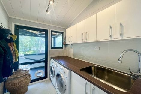 Photo of property in 182 Govett Avenue, Frankleigh Park, New Plymouth, 4310