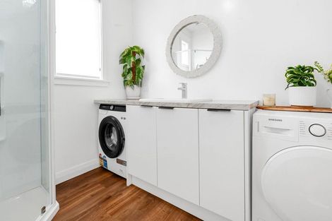 Photo of property in 25 Casey Avenue, Fairfield, Hamilton, 3214