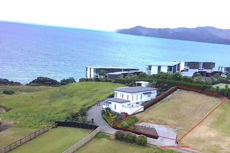 Photo of property in 10 Dudley Crescent, Cable Bay, 0420