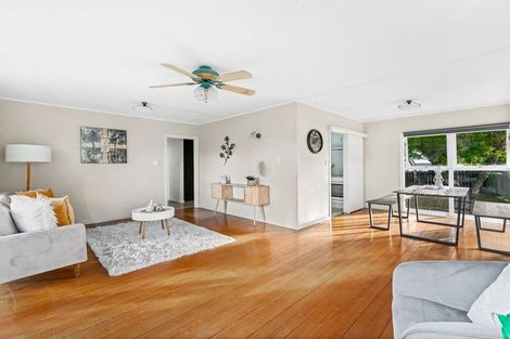 Photo of property in 18 Chorley Avenue, Massey, Auckland, 0614